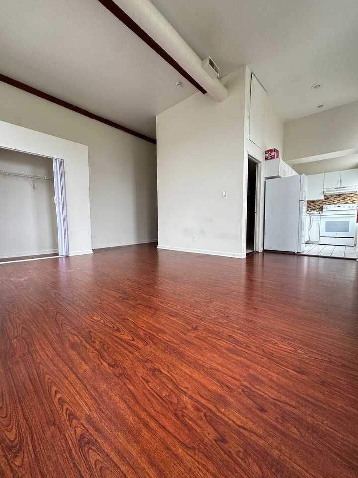 Cigar Factory Apartments - Photo 7 of 19