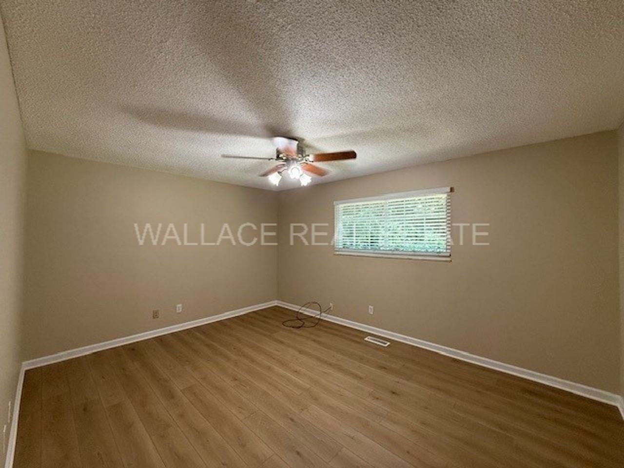 8915 Ripon Cir - Photo 5 of 15