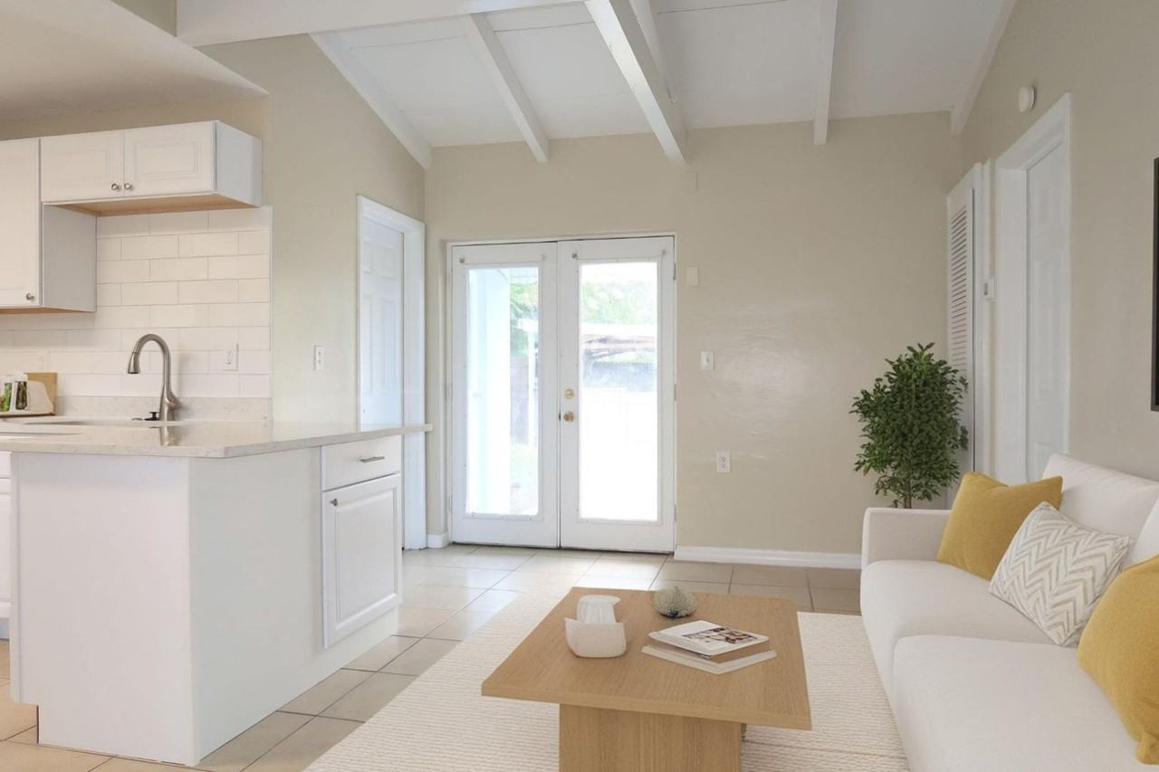 723 71st Ave N - Photo 3 of 17