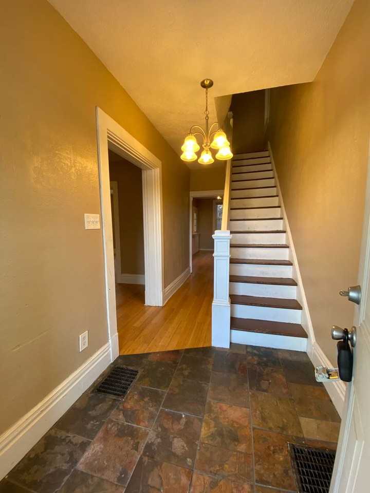 141 Rinne St - Photo 2 of 24