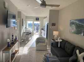 featured image of 1600 Somerset Cir