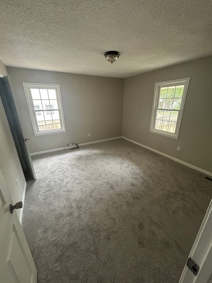 107 Briarcliff Dr - Photo 3 of 15