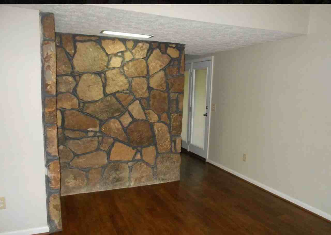 1155 Alan Ave #2 - Photo 4 of 10