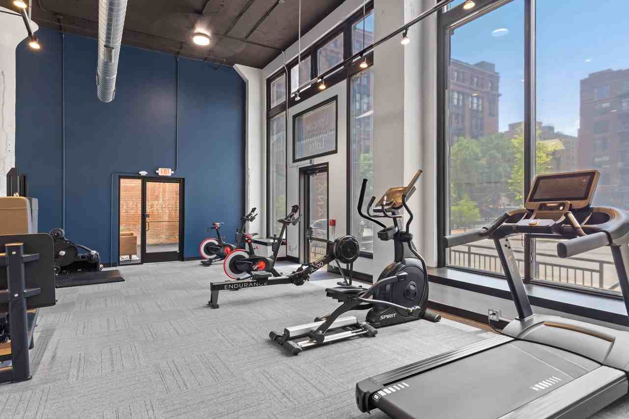 Ventana | On Wash Ave - Photo 5 of 24