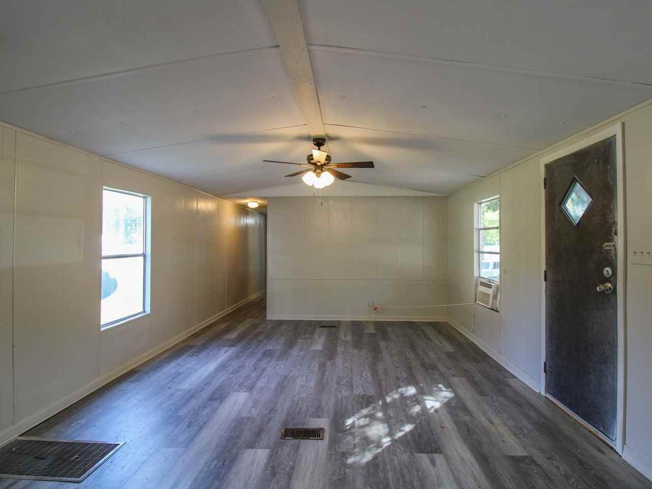 31 Cameron Cir - Photo 3 of 22