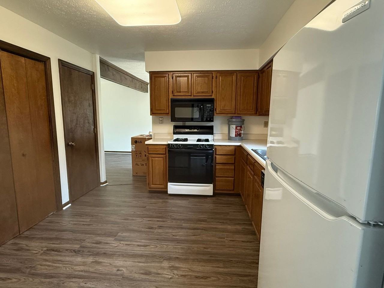 153 Spruce Valley Dr - Photo 2 of 15