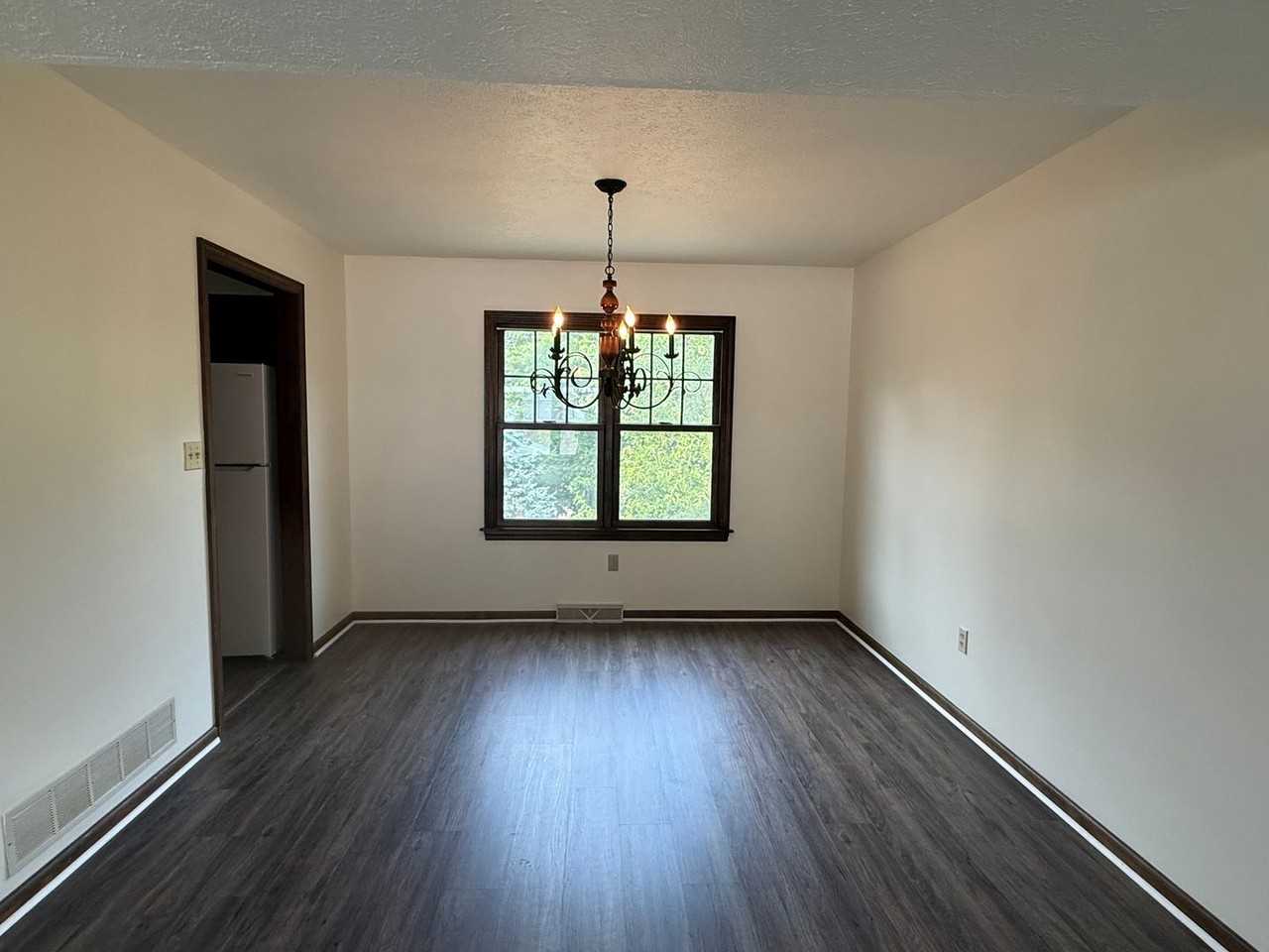 153 Spruce Valley Dr - Photo 3 of 15