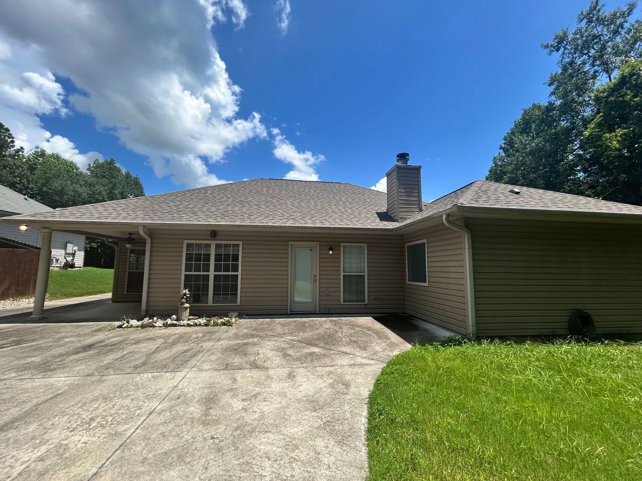 4031 Somerset Ct - Photo 2 of 16