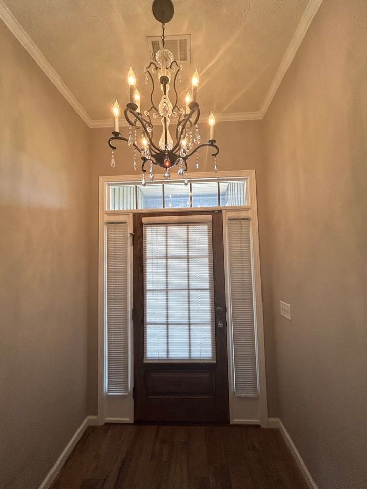 4031 Somerset Ct - Photo 3 of 16