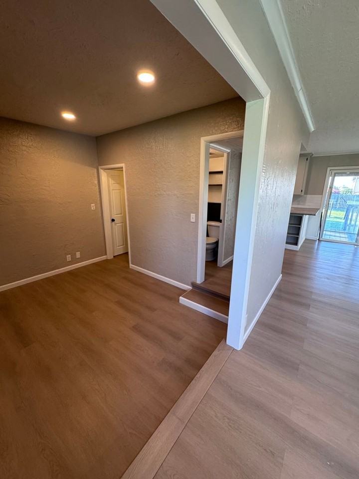 4509 E 21st Pl - Photo 4 of 22