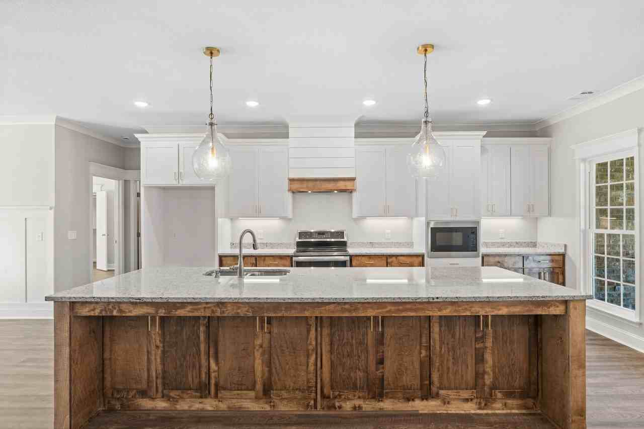 1253 E Hampton Dr - Photo 3 of 34