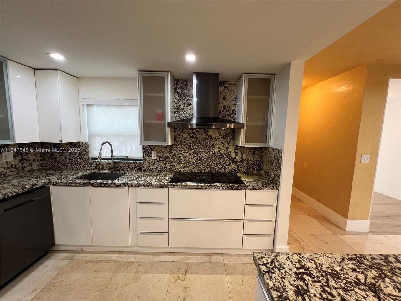 840 Ne 199th St Apt 101b - Photo 2 of 17