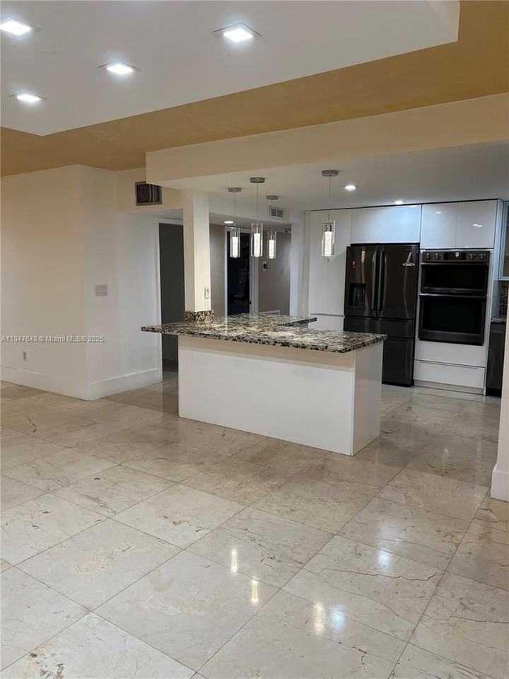 840 Ne 199th St Apt 101b - Photo 6 of 17