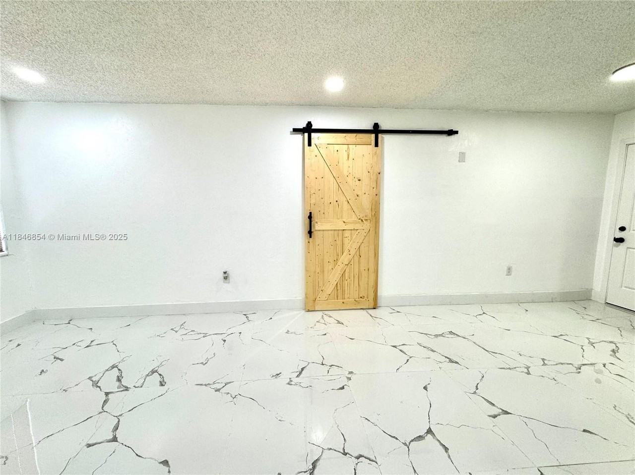 10365 Sw 149th Ter - Photo 3 of 12