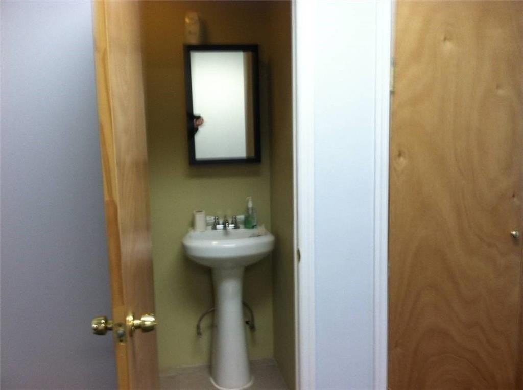 4022 Avenue U - Photo 4 of 9