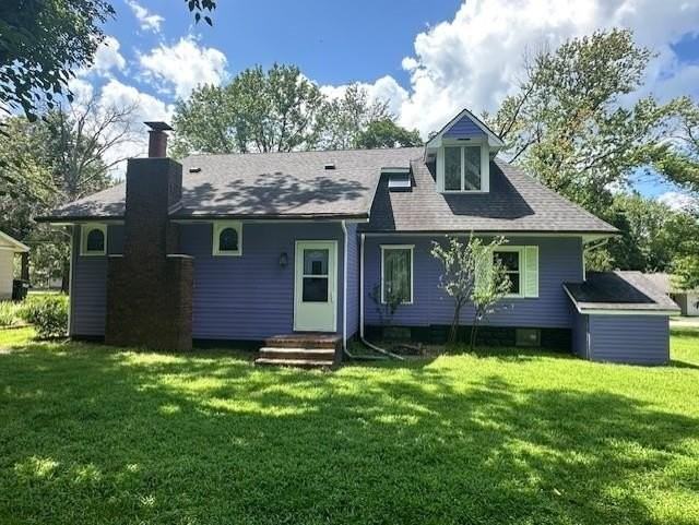 320 N Spring St - Photo 5 of 16