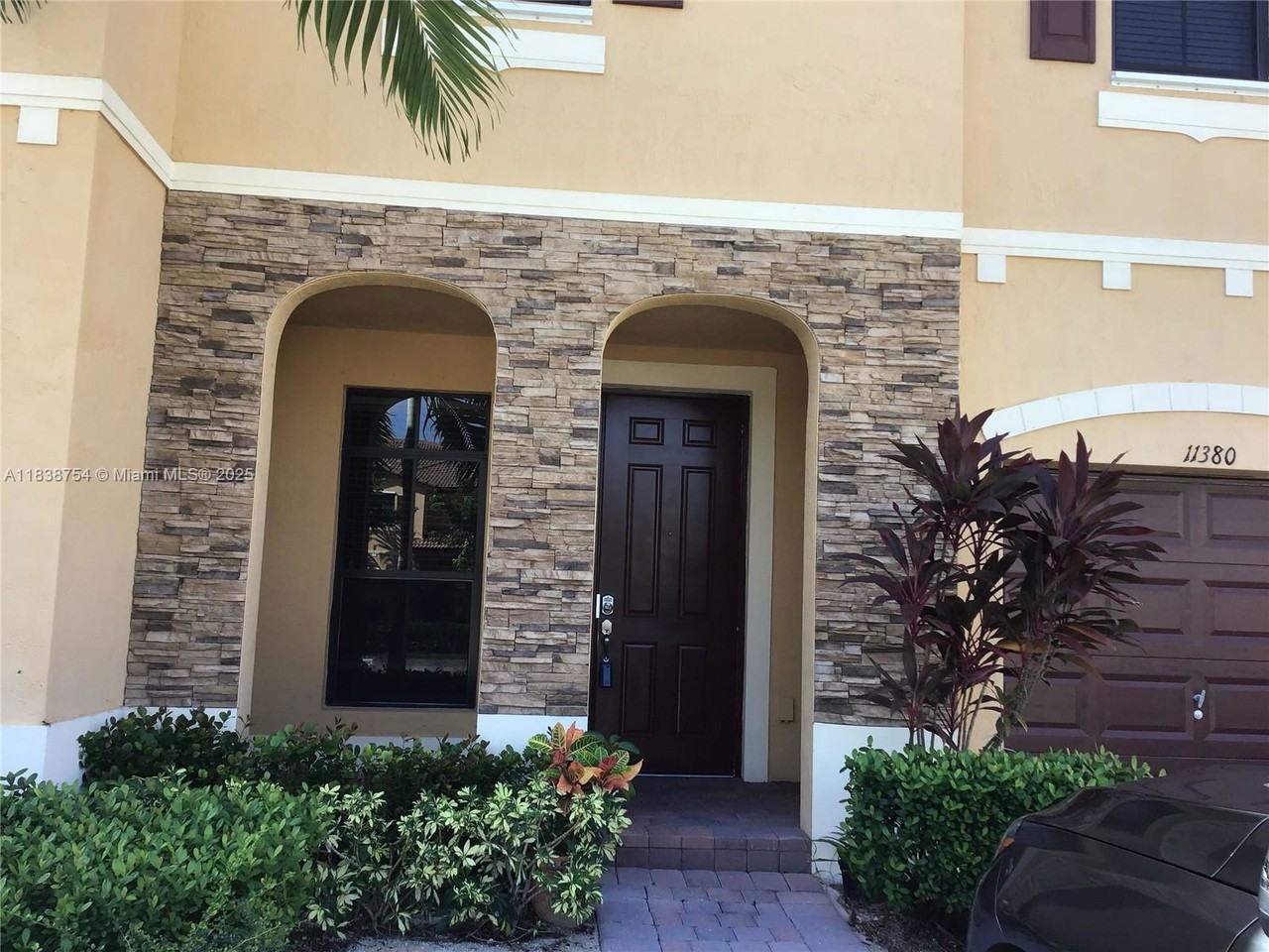 11381 Sw 233rd St - Photo 2 of 8