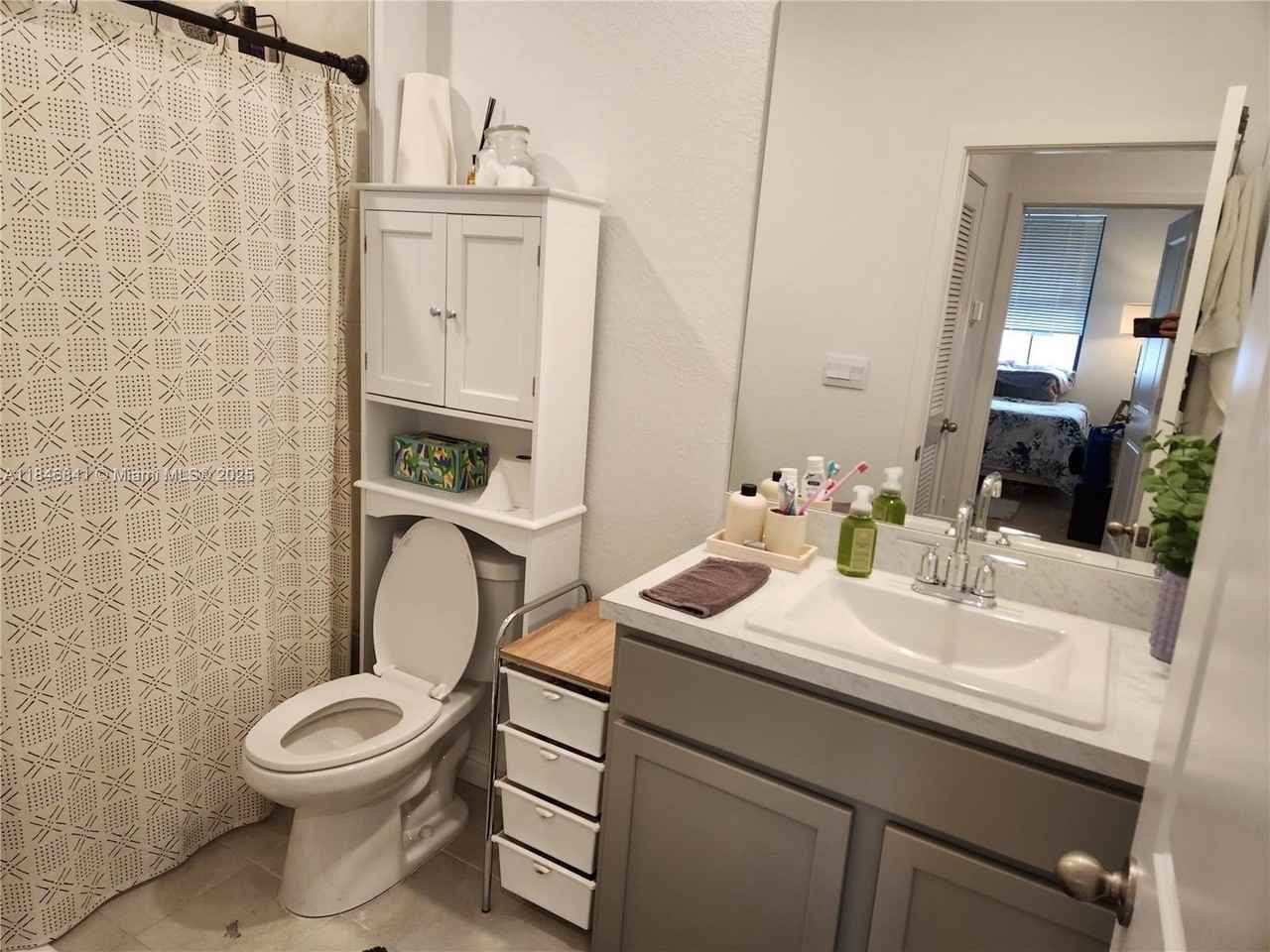 880 Northwest 3rd Avenue #880 - Photo 4 of 34