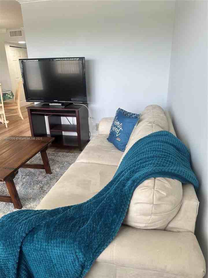 4027 Swansea B #4027 - Photo 5 of 47