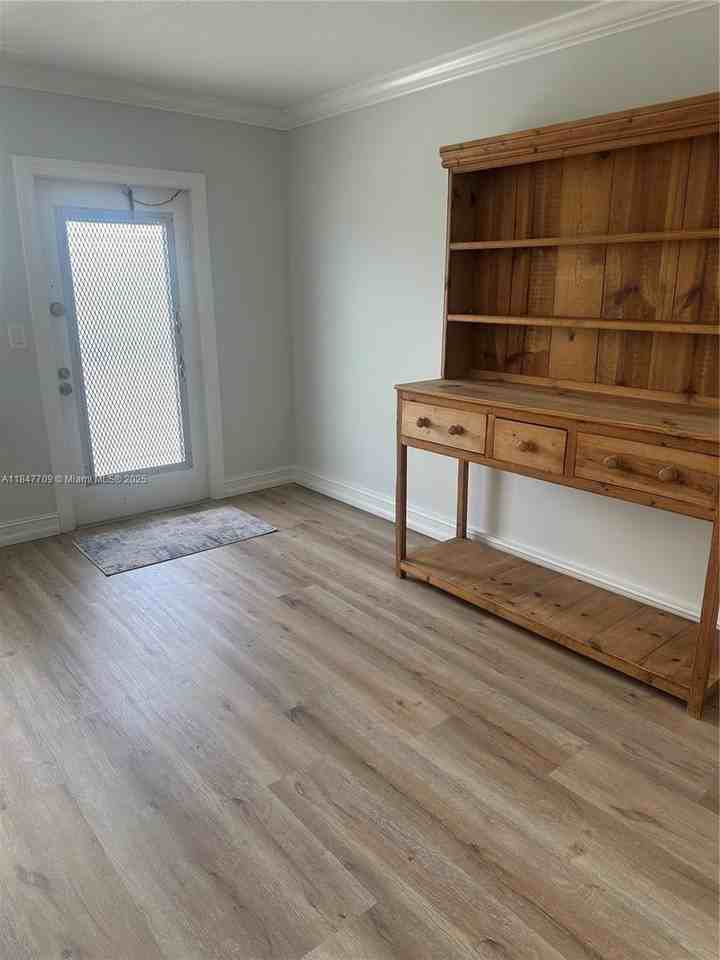 4027 Swansea B #4027 - Photo 6 of 47