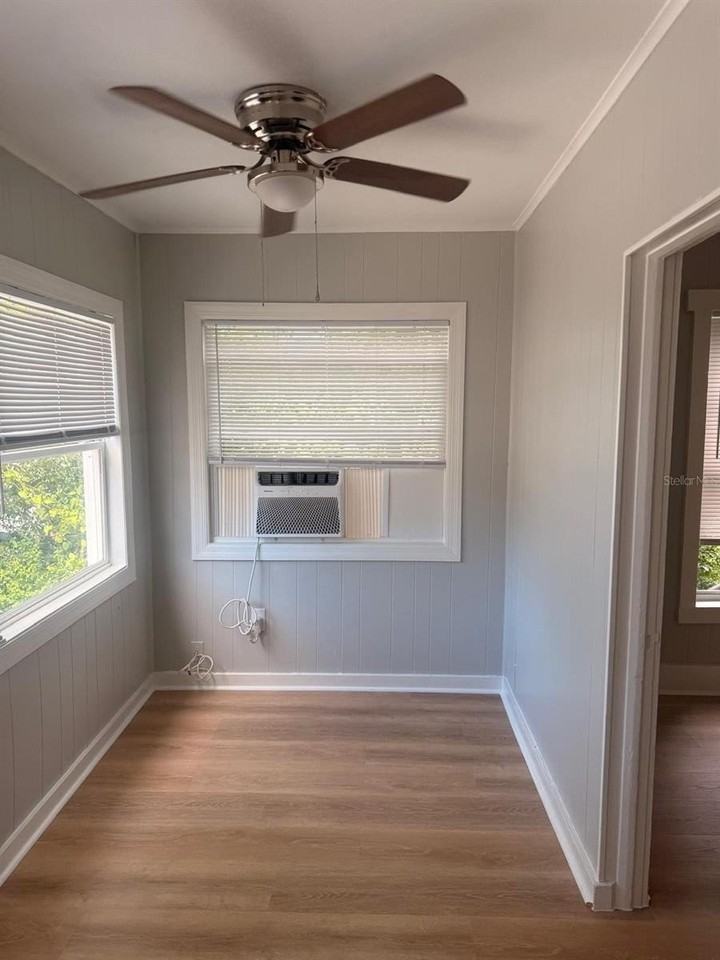 514 Avenue C Ne #4 - Photo 7 of 11