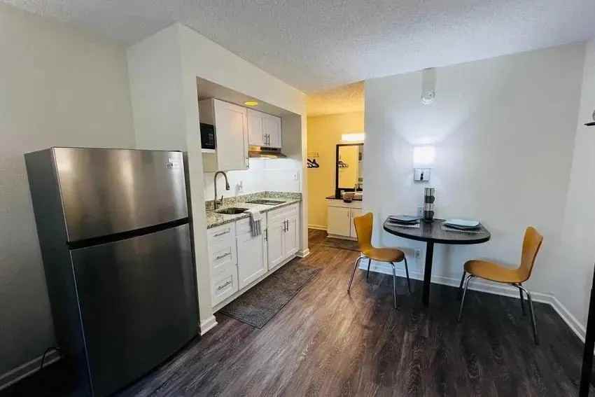 Delk Rd Se - Photo 2 of 10