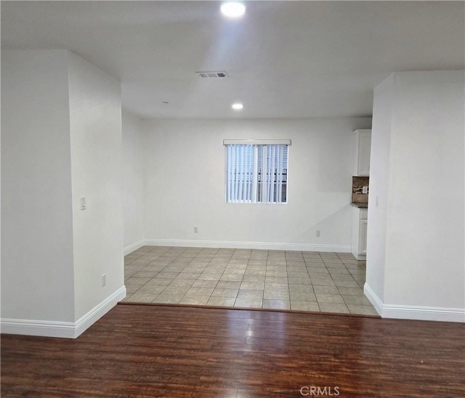 5015 Halldale Ave - Photo 7 of 10