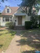 193 Hickory Ave - Photo 1 of 1