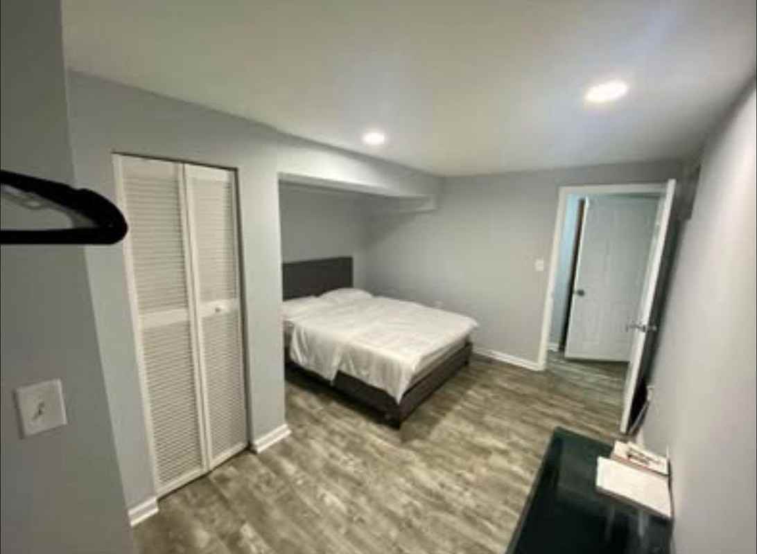 1517 1st St - Photo 3 of 10