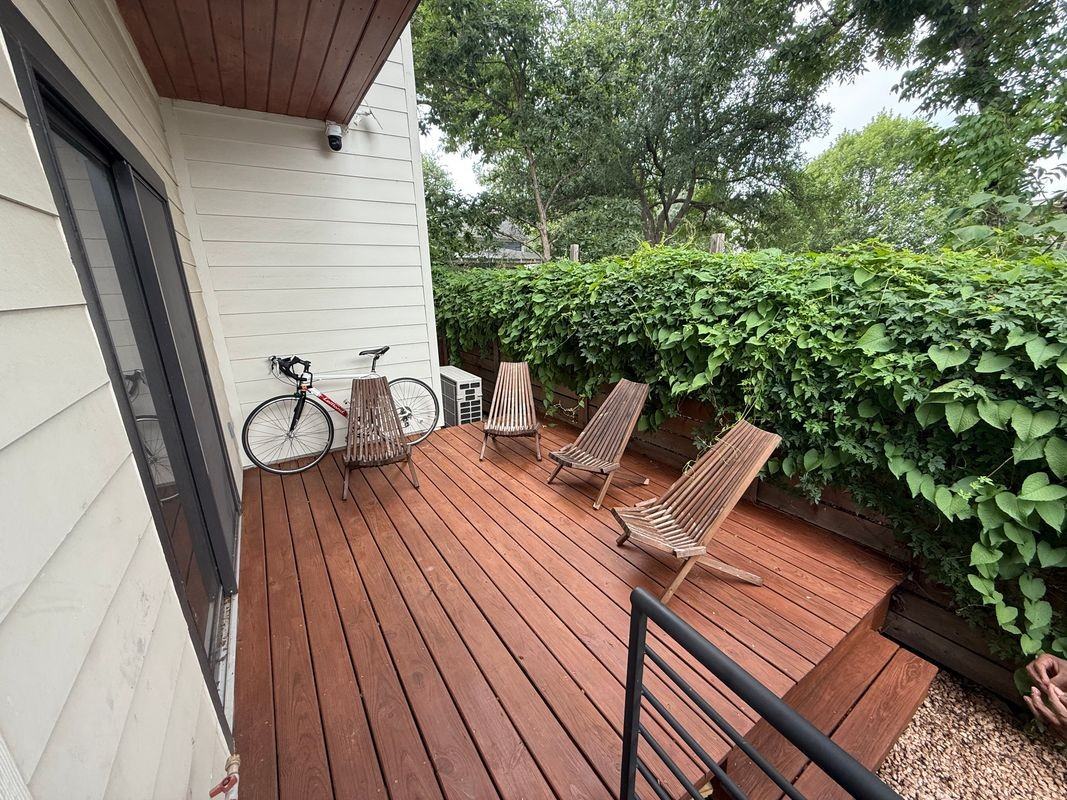 911 N Pine St - Photo 3 of 40