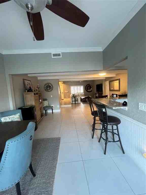 2113 Ne 44th St - Photo 5 of 23