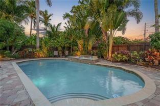 425 Ne 25th St - Photo 1 of 1