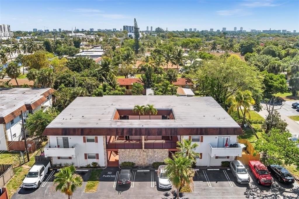 230 Sw 1st St #G8 - Photo 3 of 16