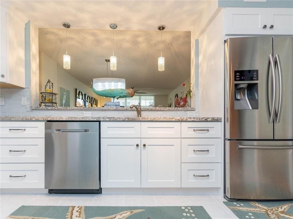 1147 Hillsboro Mile #209 - Photo 3 of 29