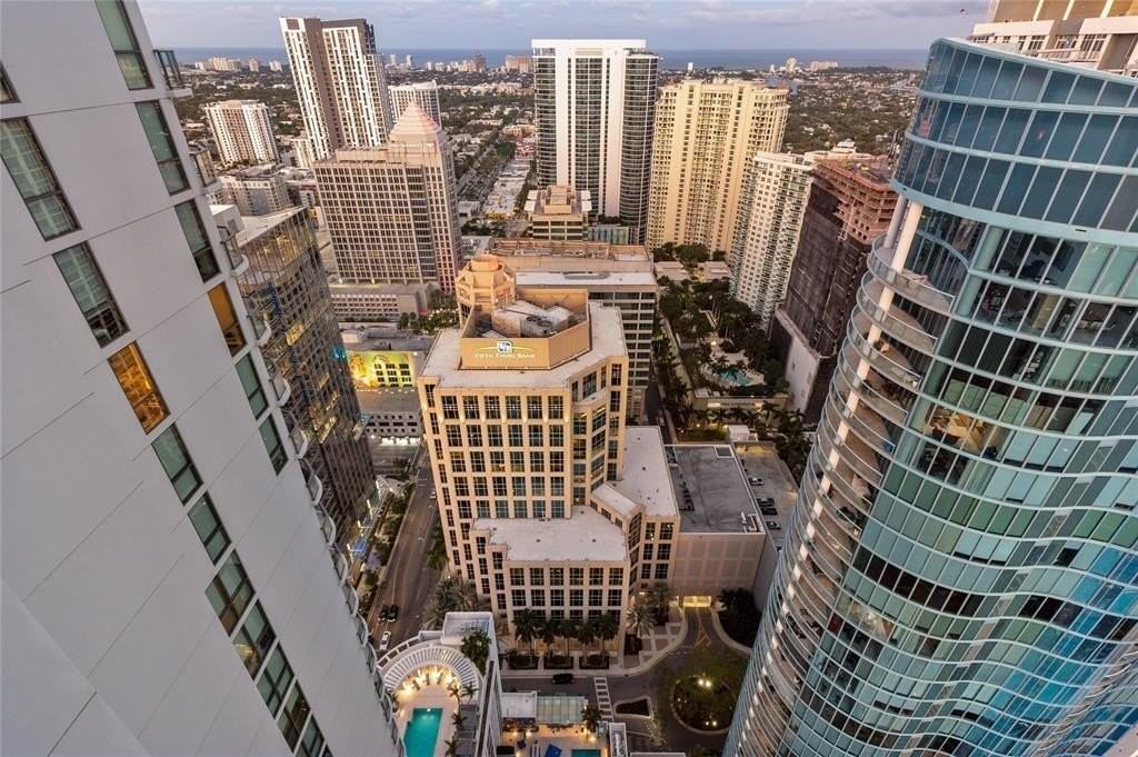 100 E Las Olas Blvd #4504 - Photo 7 of 50