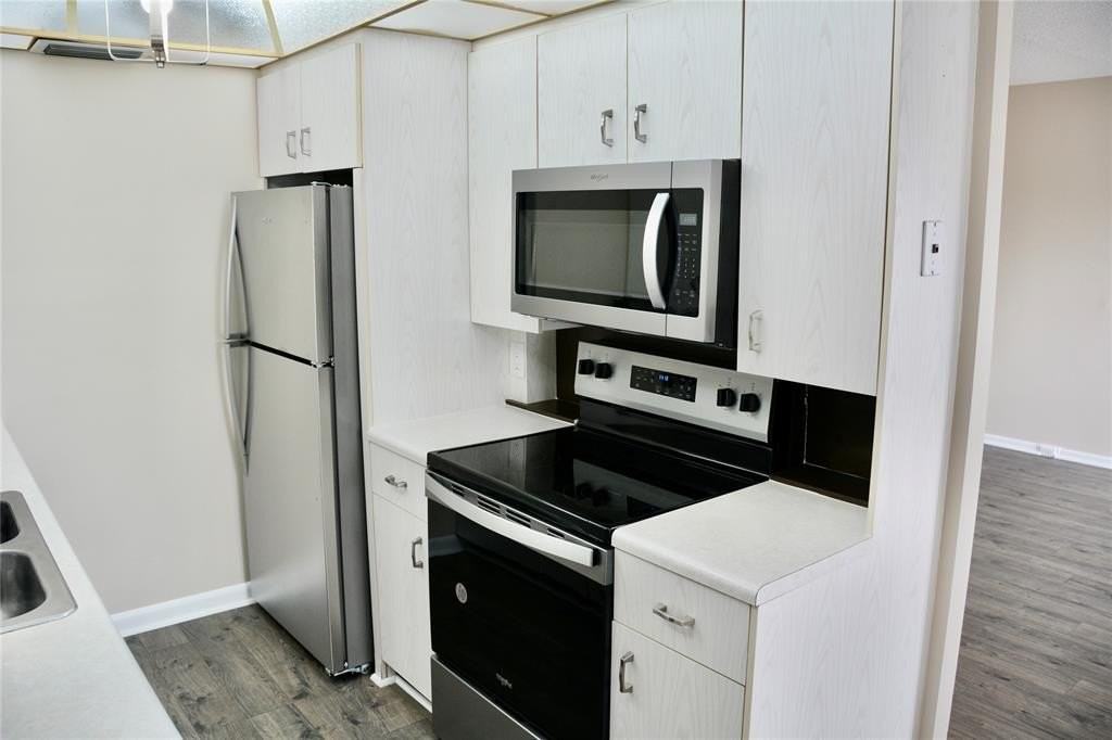 4070 Exeter D - Photo 2 of 50