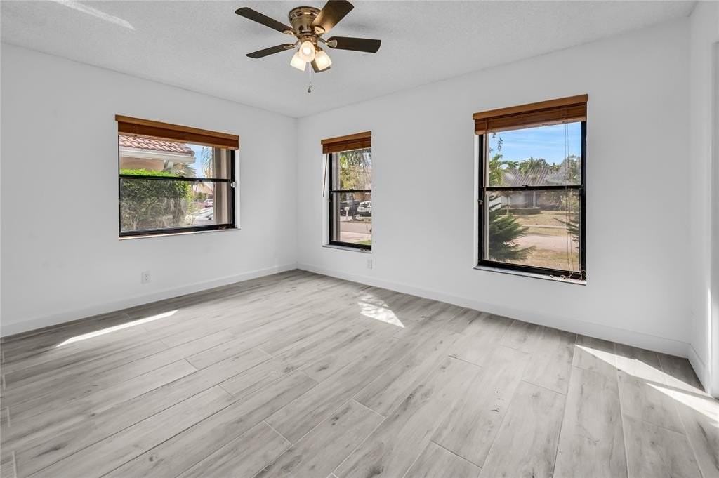 7619 Silver Woods Ct - Photo 3 of 20