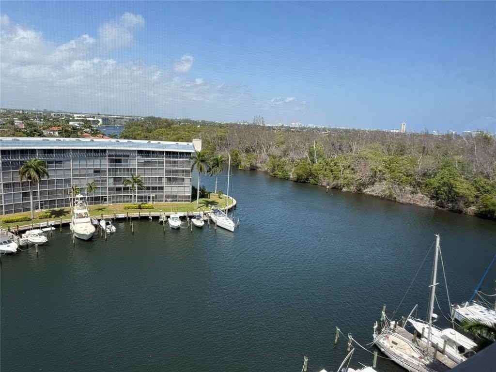 1523 E Hillsboro Blvd #1036 - Photo 2 of 31