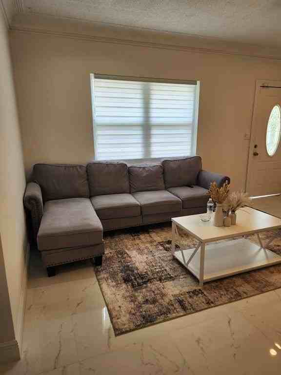 2005 Mercer Ave - Photo 2 of 19