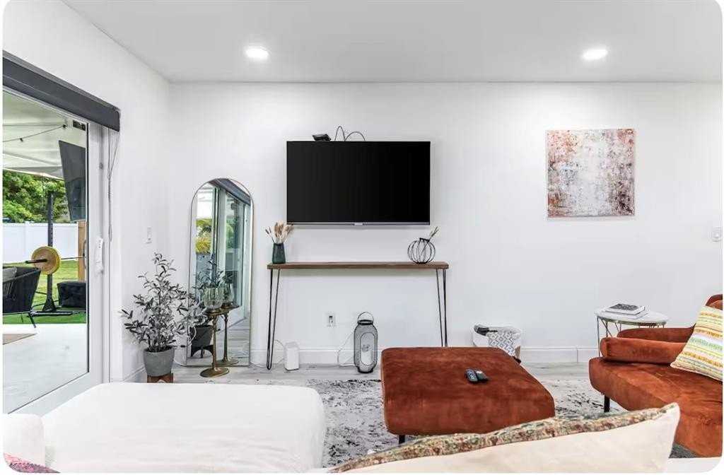 2648 Nw 9th Ln - Photo 7 of 23