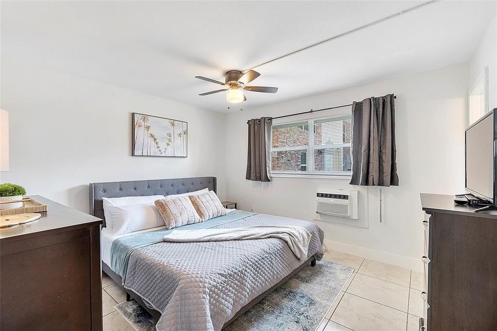 3230 Ne 13th St #102 - Photo 7 of 48