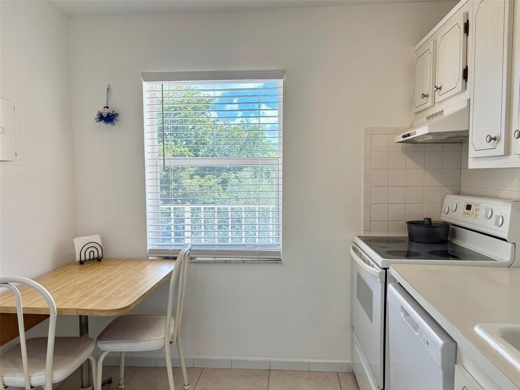 1055 Country Club Dr #404 - Photo 6 of 50