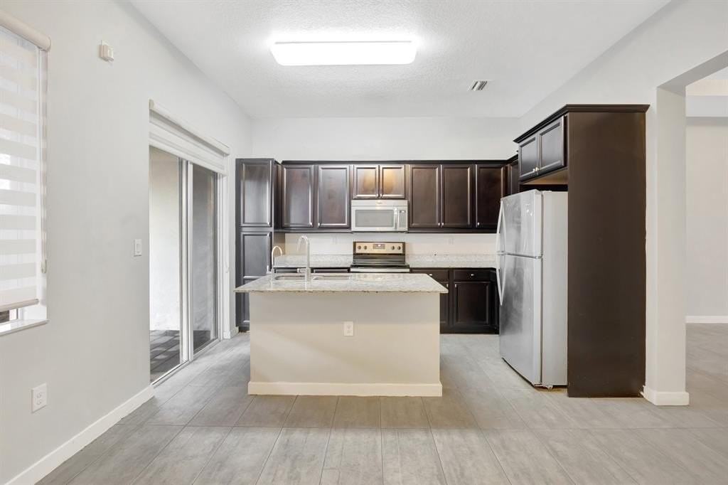 17624 Sw 149th Pl - Photo 3 of 49