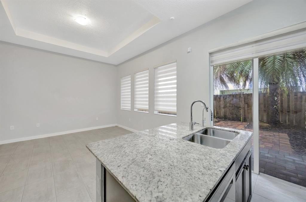 17624 Sw 149th Pl - Photo 5 of 49