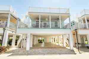 featured image of 375 Ne Wharf Way