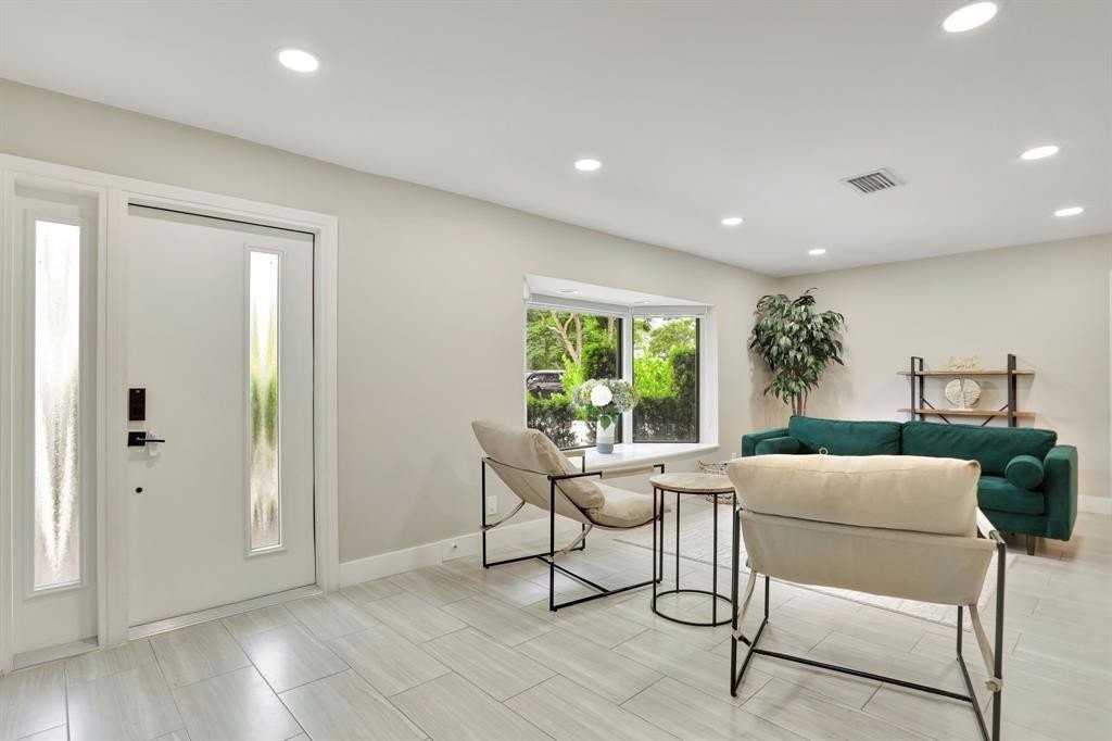 1035 Nw 5th Ave - Photo 6 of 50