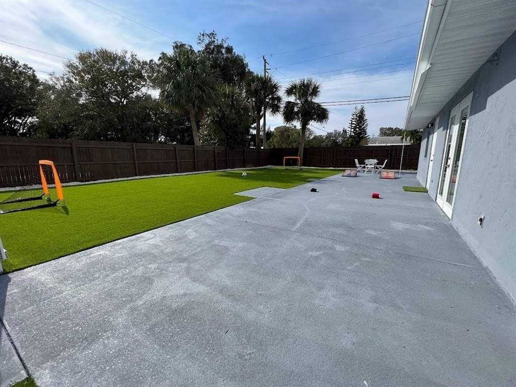 1810 Elizabeth St - Photo 2 of 27