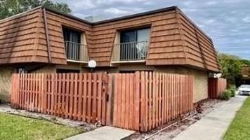 featured image of 1440 N Lawnwood Cir