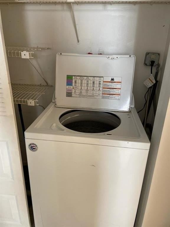 3900 Nw 76th Ave - Photo 6 of 7