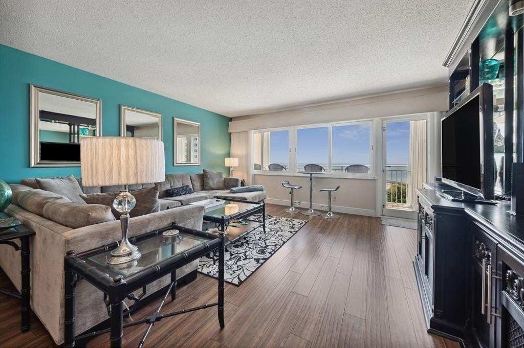 328 N Ocean Blvd #1007 - Photo 3 of 15